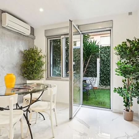 Charming House In With Terrace * Antibes